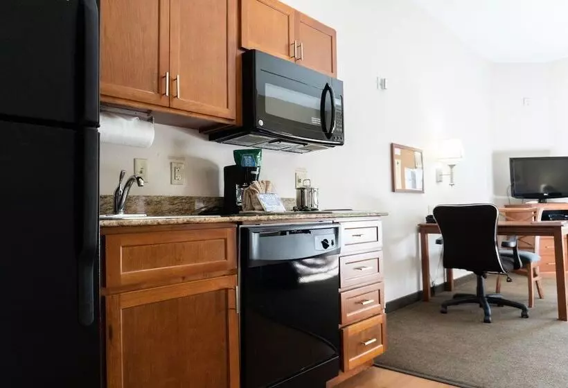 هتل Towneplace Suites By Marriott Birmingham South