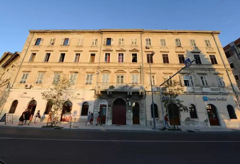 Riva Hostel Pula