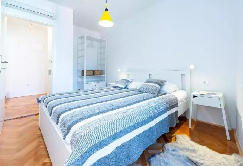 Apartments Simović Old Town