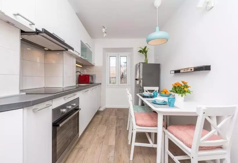 Apartments Simović Old Town