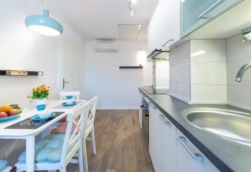 Apartments Simović Old Town