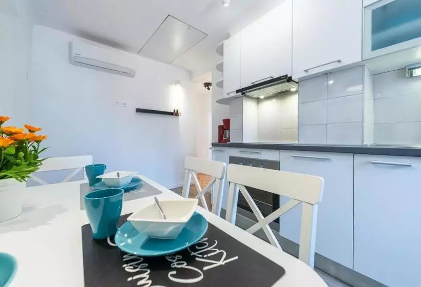 Apartments Simović Old Town