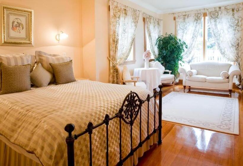 민박 Mchardy Lodge