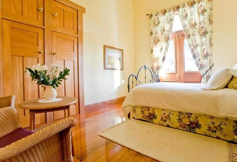 住宿加早餐 Mchardy Lodge