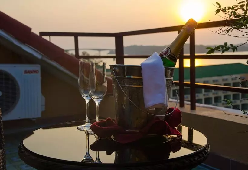 Golden Sea Hotel & Casino