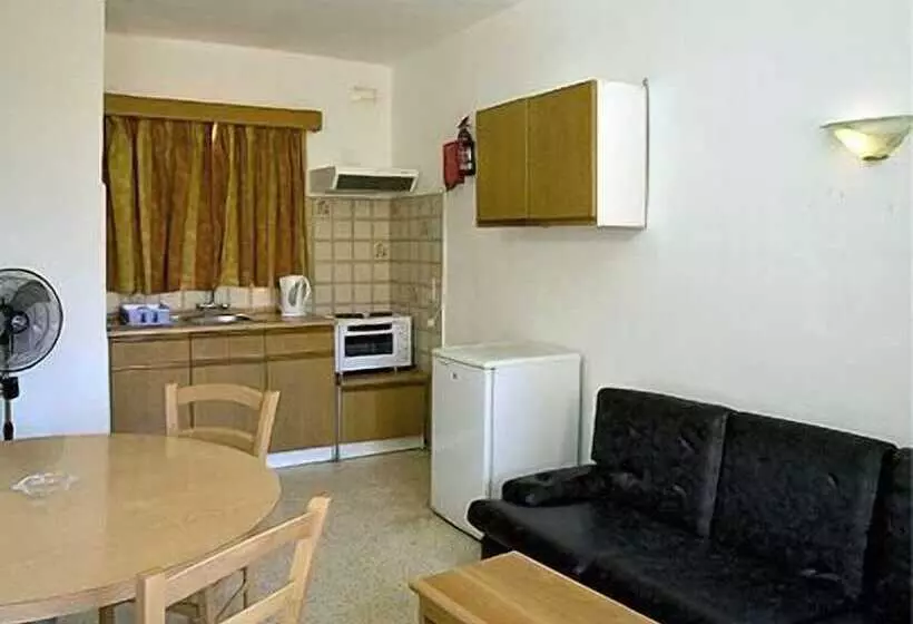 هتل Cardor Apartments