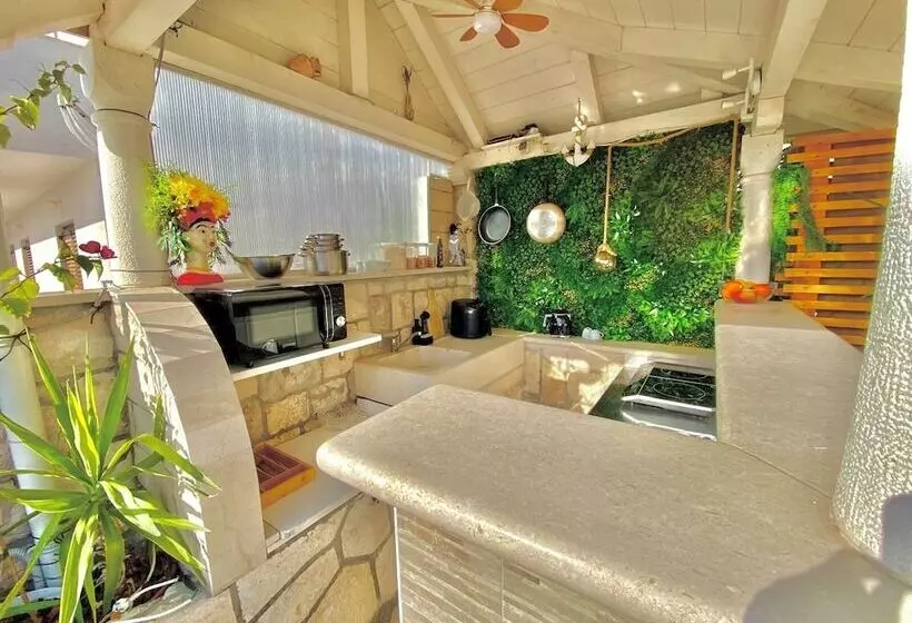 تختخواب و صبحانه Casa Benita