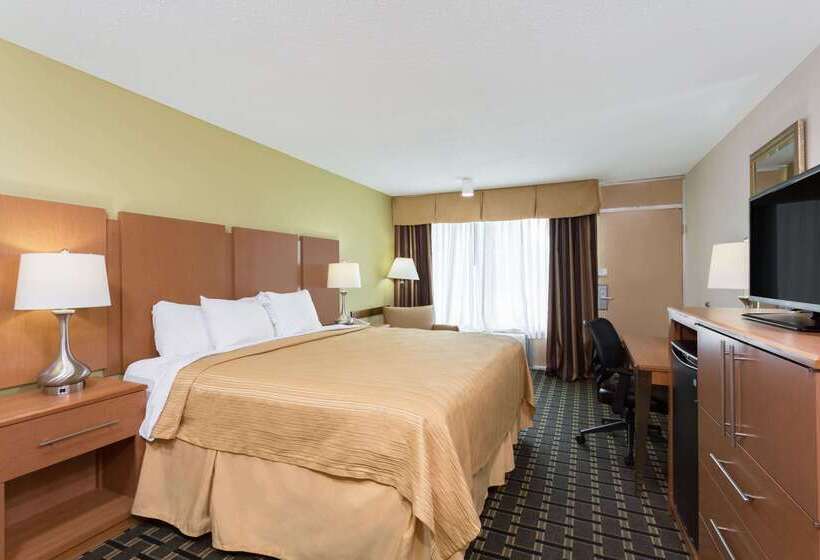 בית מלון כפרי Days Inn & Conf Center By Wyndham Southern Pines Pinehurst