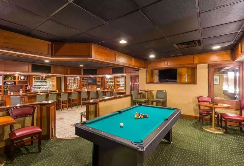 호텔 Days Inn & Conf Center By Wyndham Southern Pines Pinehurst