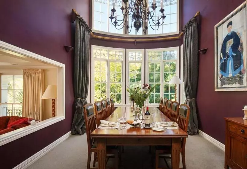 Отель Greenmantle Estate