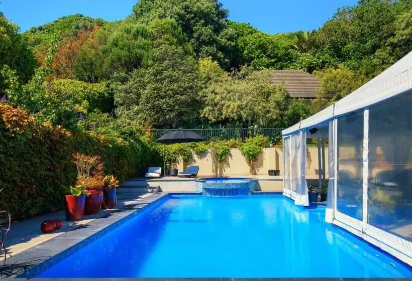 Отель Greenmantle Estate