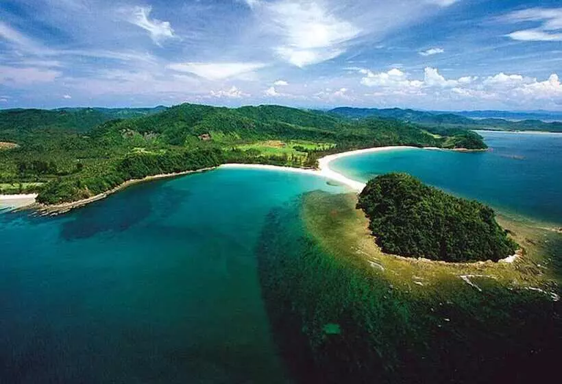 호텔 Kudat Golf & Marina Resort