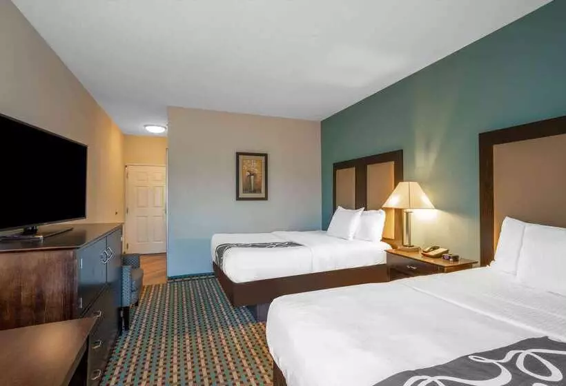 فندق La Quinta Inn & Suites By Wyndham Stonington Mystic Area