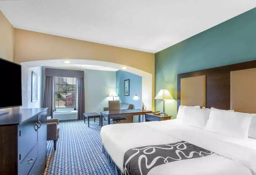 فندق La Quinta Inn & Suites By Wyndham Stonington Mystic Area