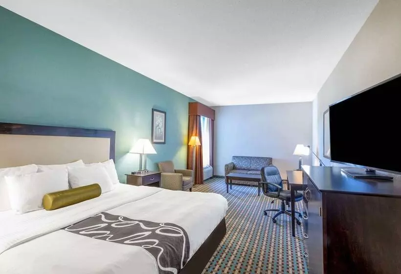 فندق La Quinta Inn & Suites By Wyndham Stonington Mystic Area