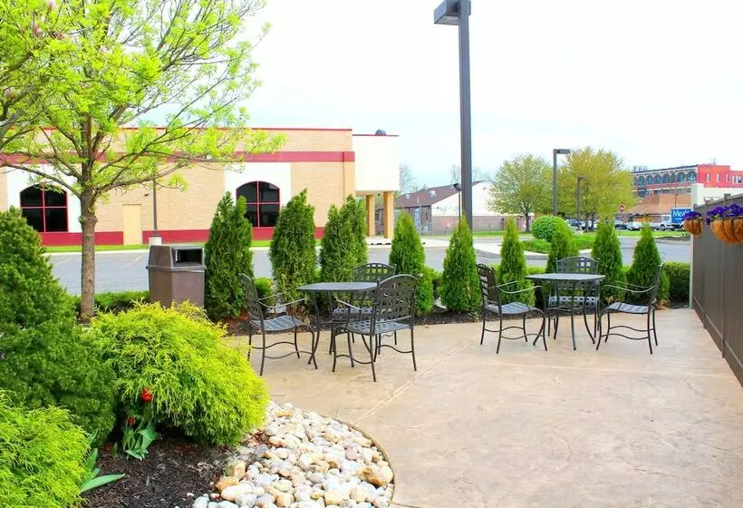 酒店 Quality Inn & Suites Nj State Capital Area