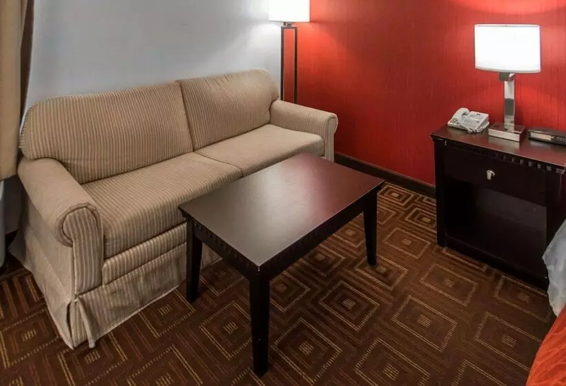酒店 Quality Inn & Suites Nj State Capital Area