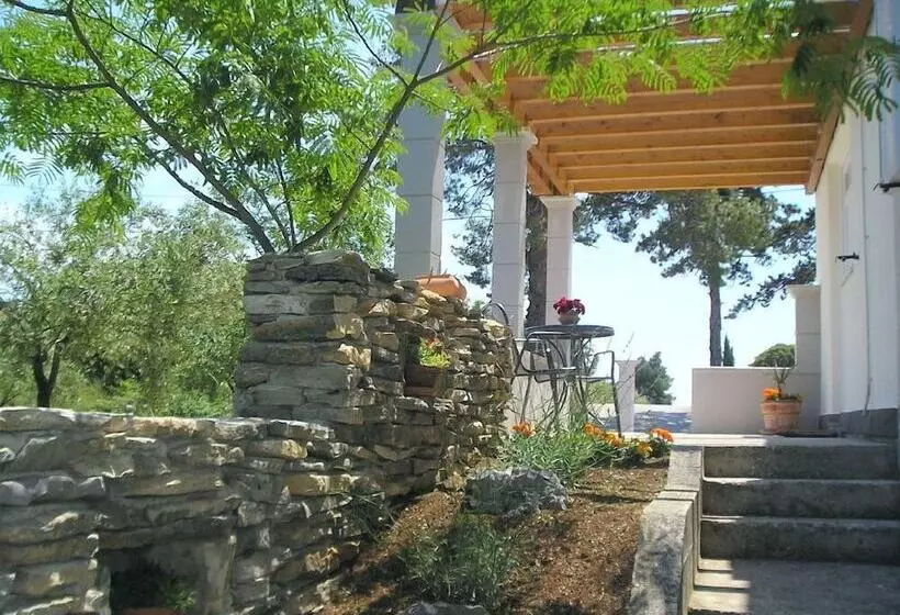 Villa Mandolina Apartments