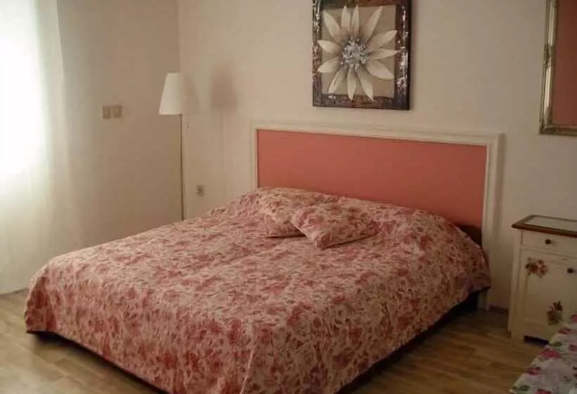 Villa Mandolina Apartments