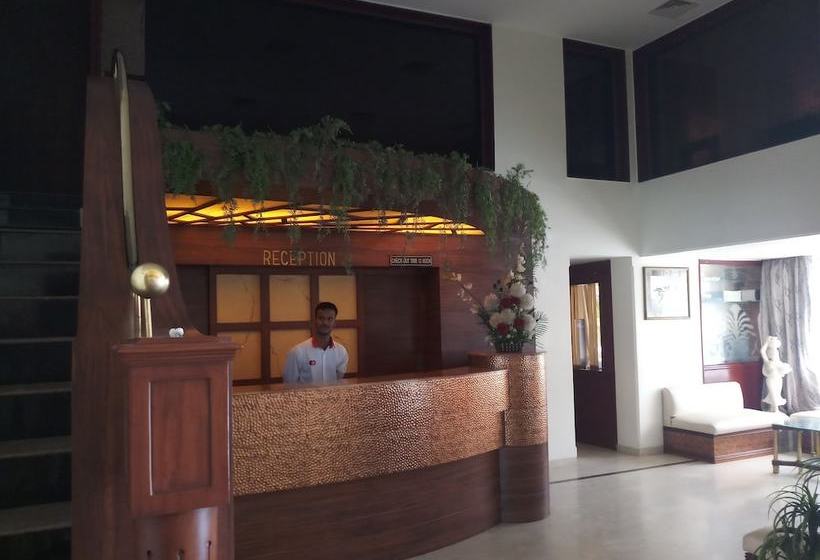 Hotelli Apex International