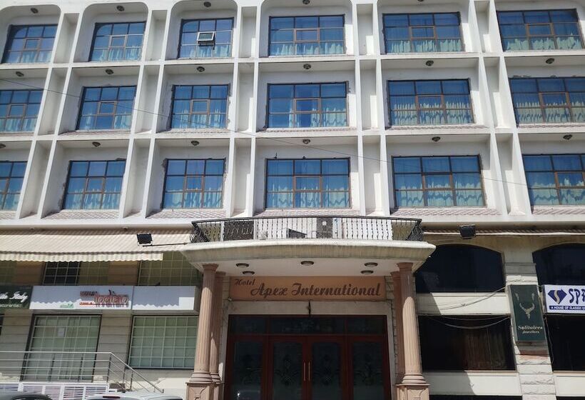 Hotelli Apex International