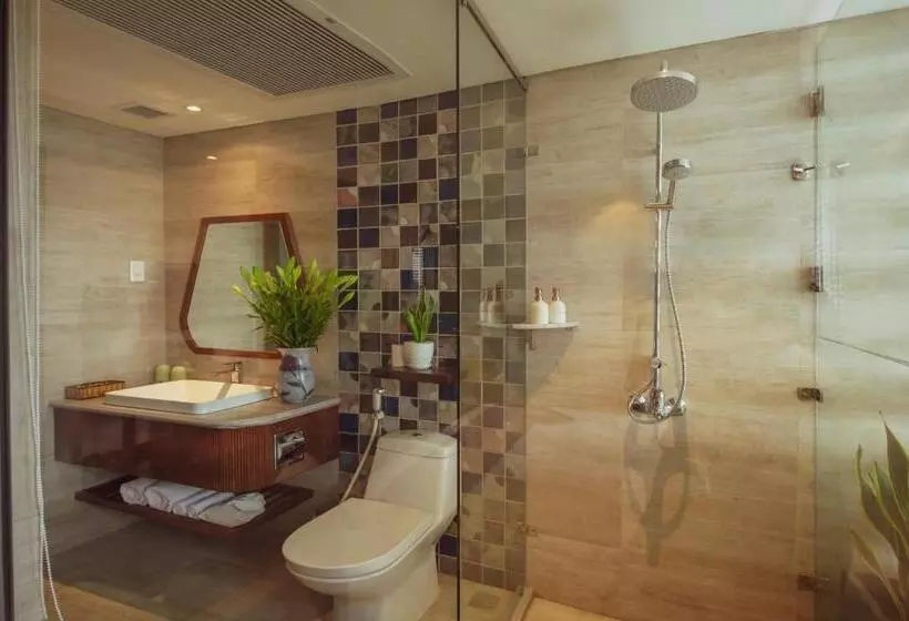 هتل Au Lac Legend