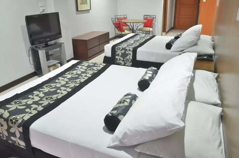 酒店 Jupiter Suites