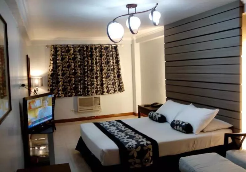 酒店 Jupiter Suites