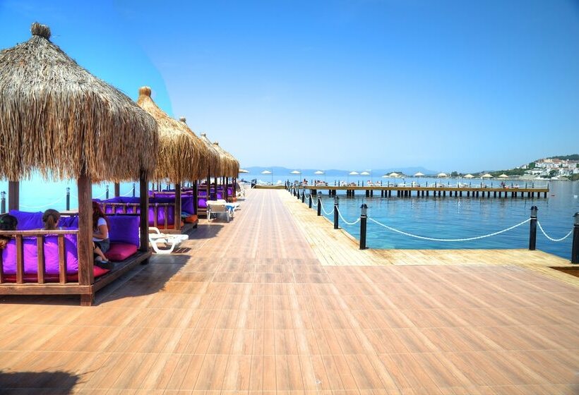 Le Bleu Hotel & Resort Kusadasi