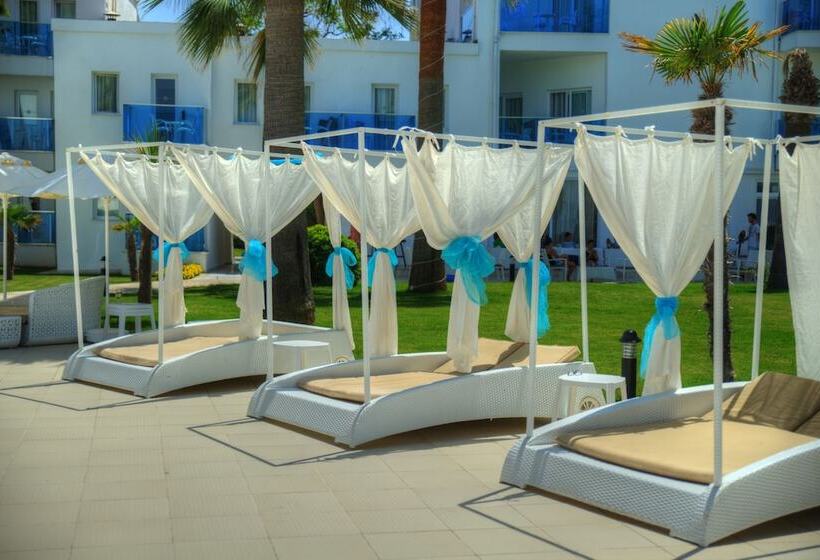 Le Bleu Hotel & Resort Kusadasi