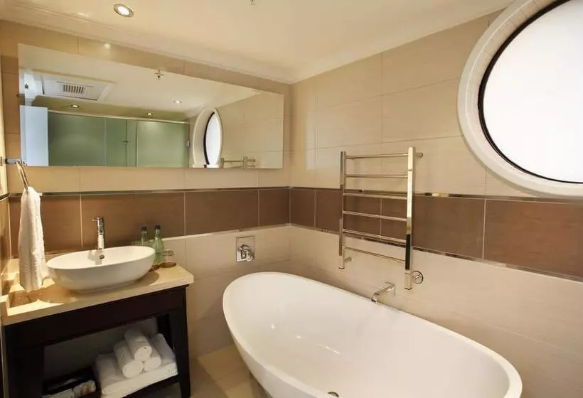 Отель The Cascades  At Sun City Resort