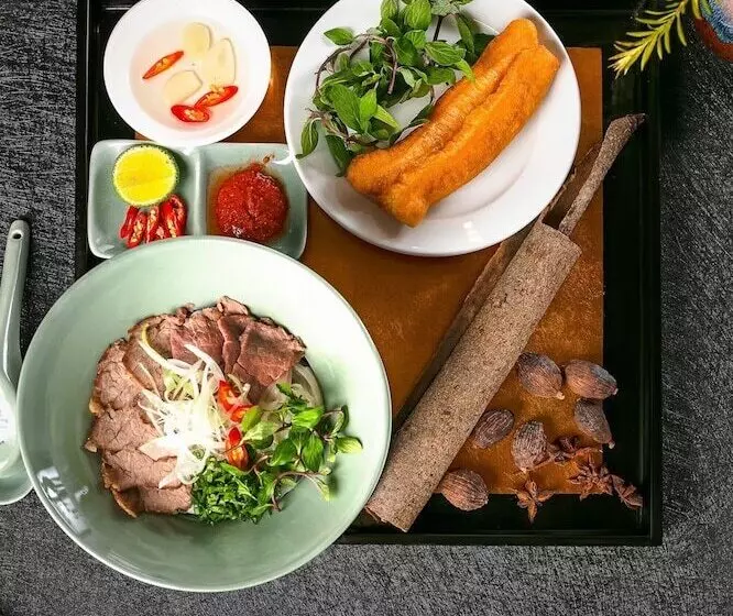 The Tray Hotel Hai Phong