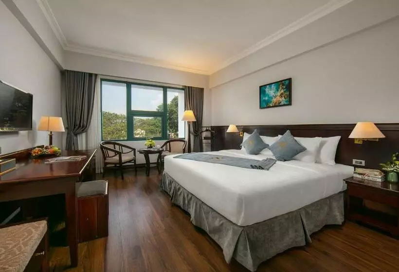 The Tray Hotel Hai Phong