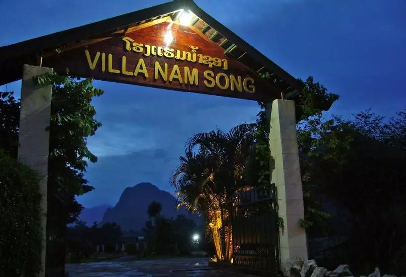 Hotelli Villa Nam Song