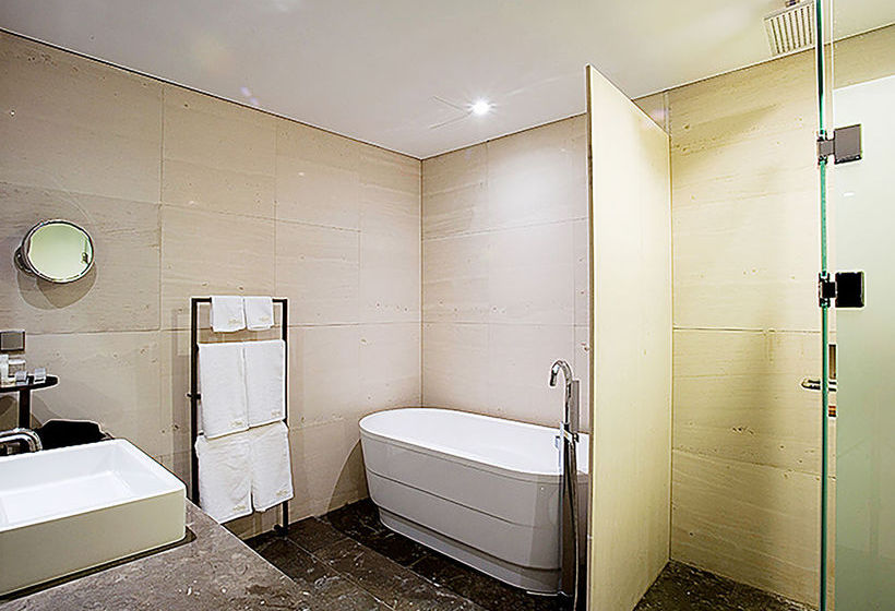 The Baume Couture Boutique Hotel