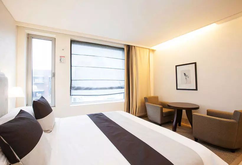 The Baume Couture Boutique Hotel