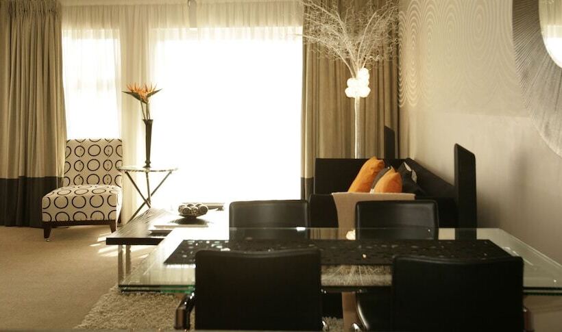 Urban Hip Hotels   Splice Riviera