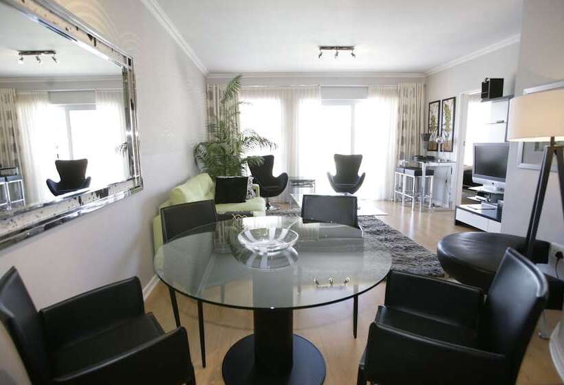 Urban Hip Hotels   Splice Riviera