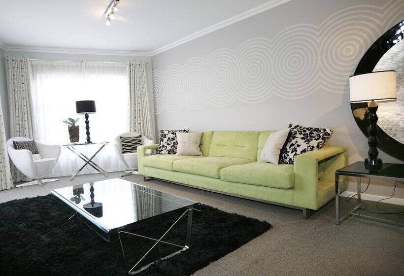 Urban Hip Hotels   Splice Riviera