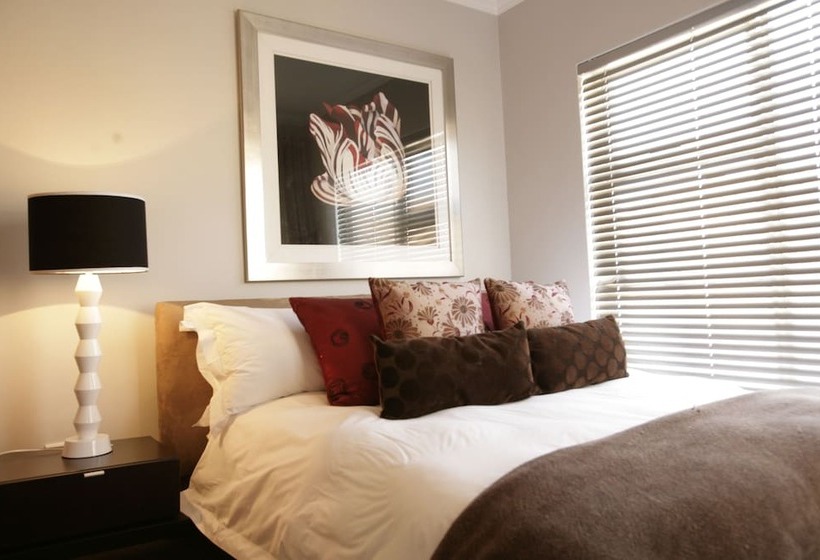 Urban Hip Hotels   Splice Riviera