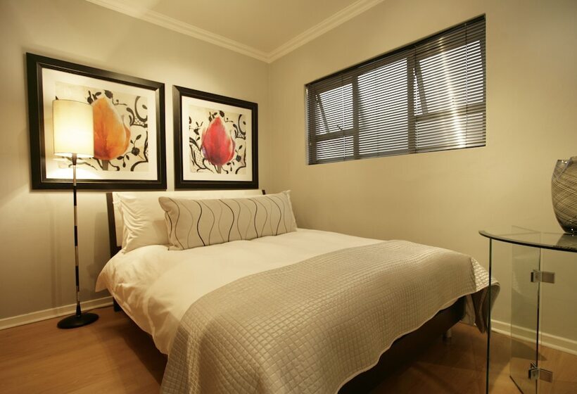 Urban Hip Hotels   Splice Riviera