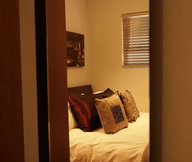 Urban Hip Hotels   Splice Riviera