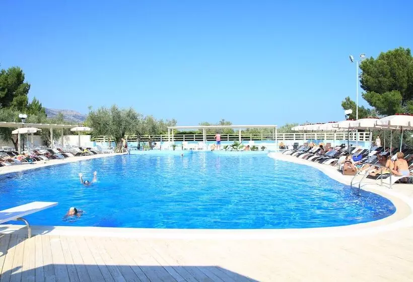 Villaggio Turistico Baia Del Monaco