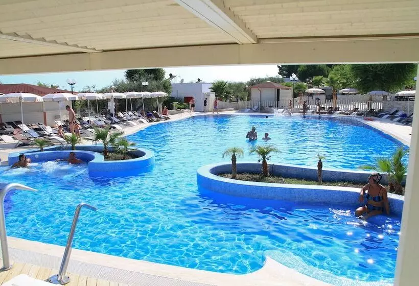 Villaggio Turistico Baia Del Monaco