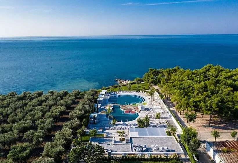 Villaggio Turistico Baia Del Monaco