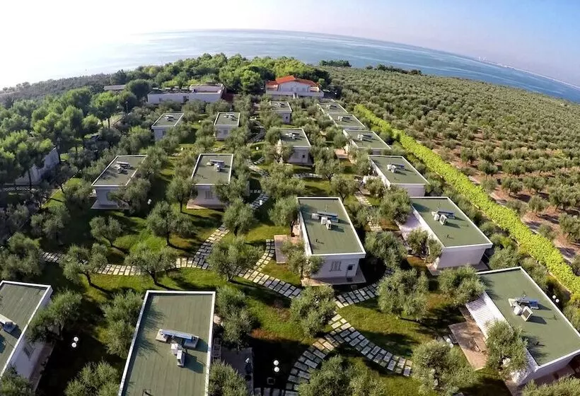 Villaggio Turistico Baia Del Monaco