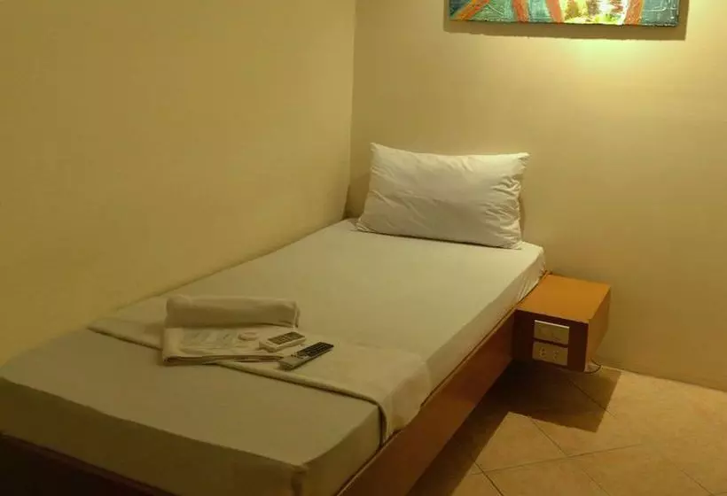 בית מלון כפרי Gran Prix Manila