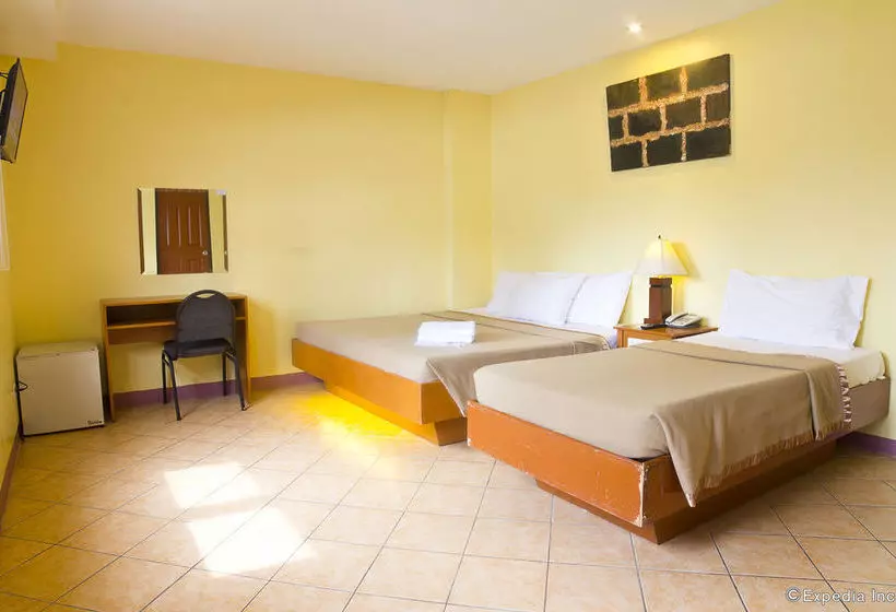 בית מלון כפרי Gran Prix Manila