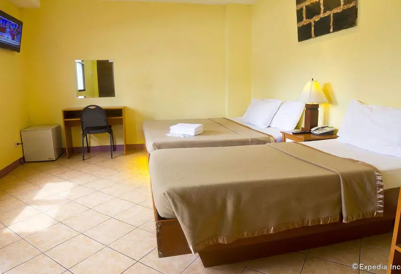 בית מלון כפרי Gran Prix Manila