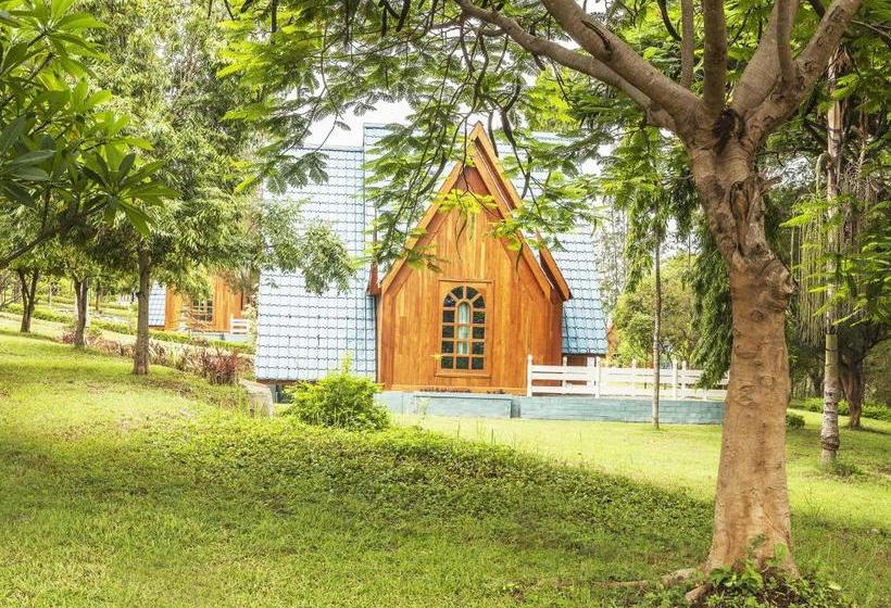 هتل Aye Thar Yar Golf Resort